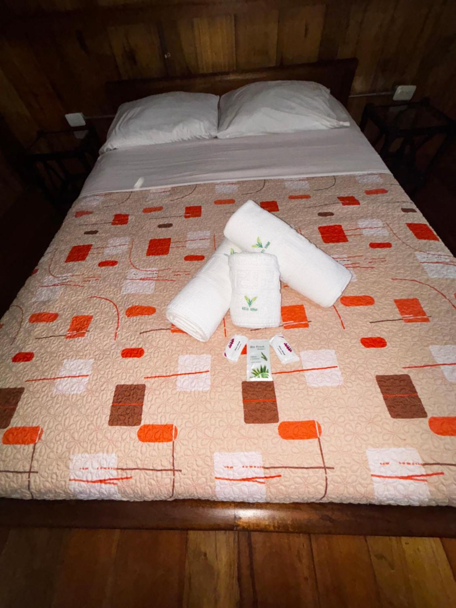 Hostal Vista Verde ミンド エクステリア 写真