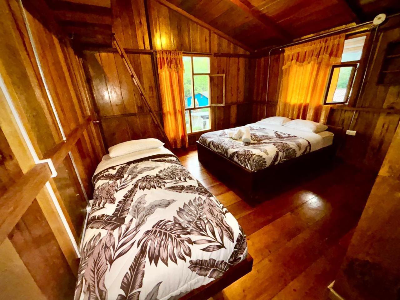 Hostal Vista Verde ミンド エクステリア 写真