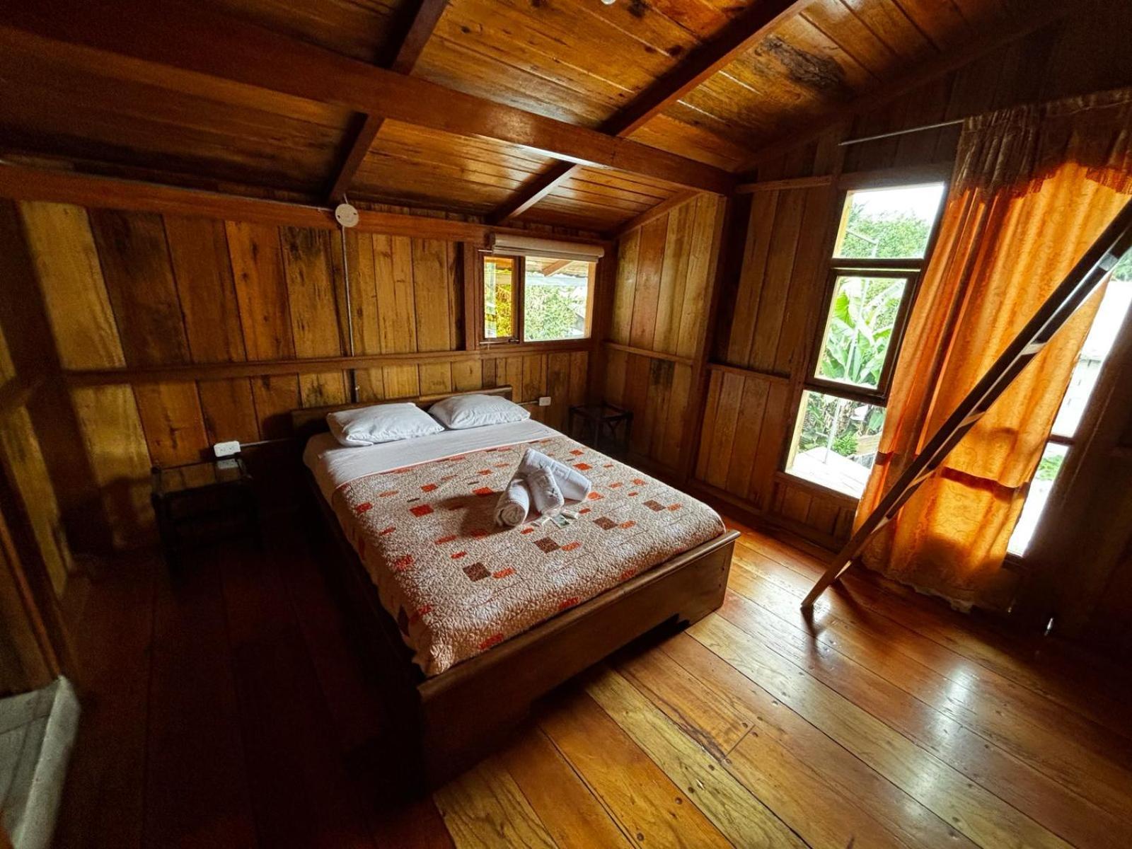 Hostal Vista Verde ミンド エクステリア 写真